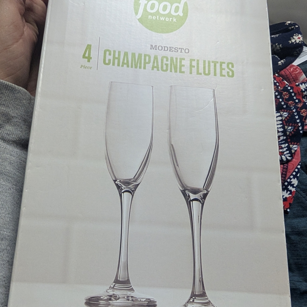 Food Network Champagne Flutes Set